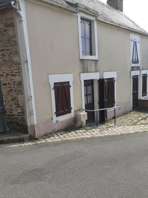 Charming Detached 2 Bedroom Ancient House In Medieval Quarter Of A Small Town In The Pays De La Loire, France Sillé-le-Guillaume エクステリア 写真