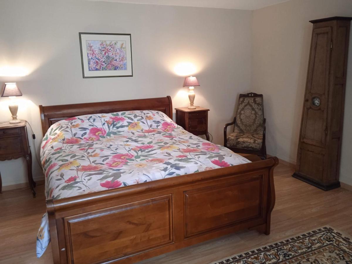 Charming Detached 2 Bedroom Ancient House In Medieval Quarter Of A Small Town In The Pays De La Loire, France Sillé-le-Guillaume エクステリア 写真